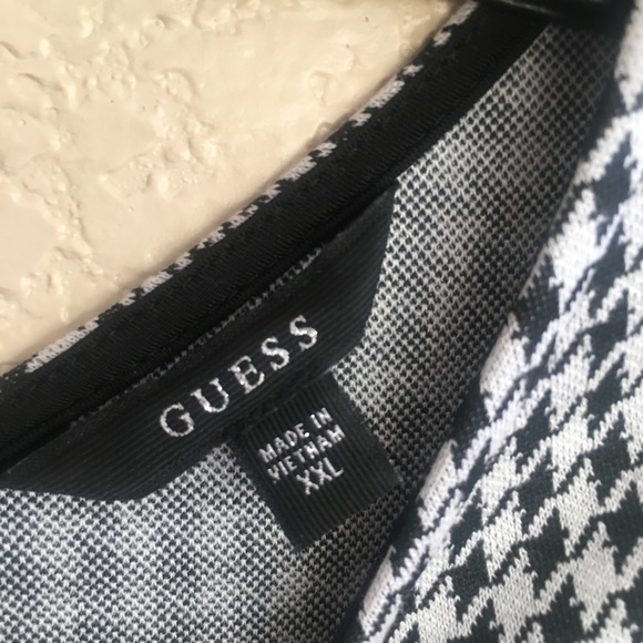 Checkered peplum Guess Top Equivalent to Xs - Picture 3 of 4